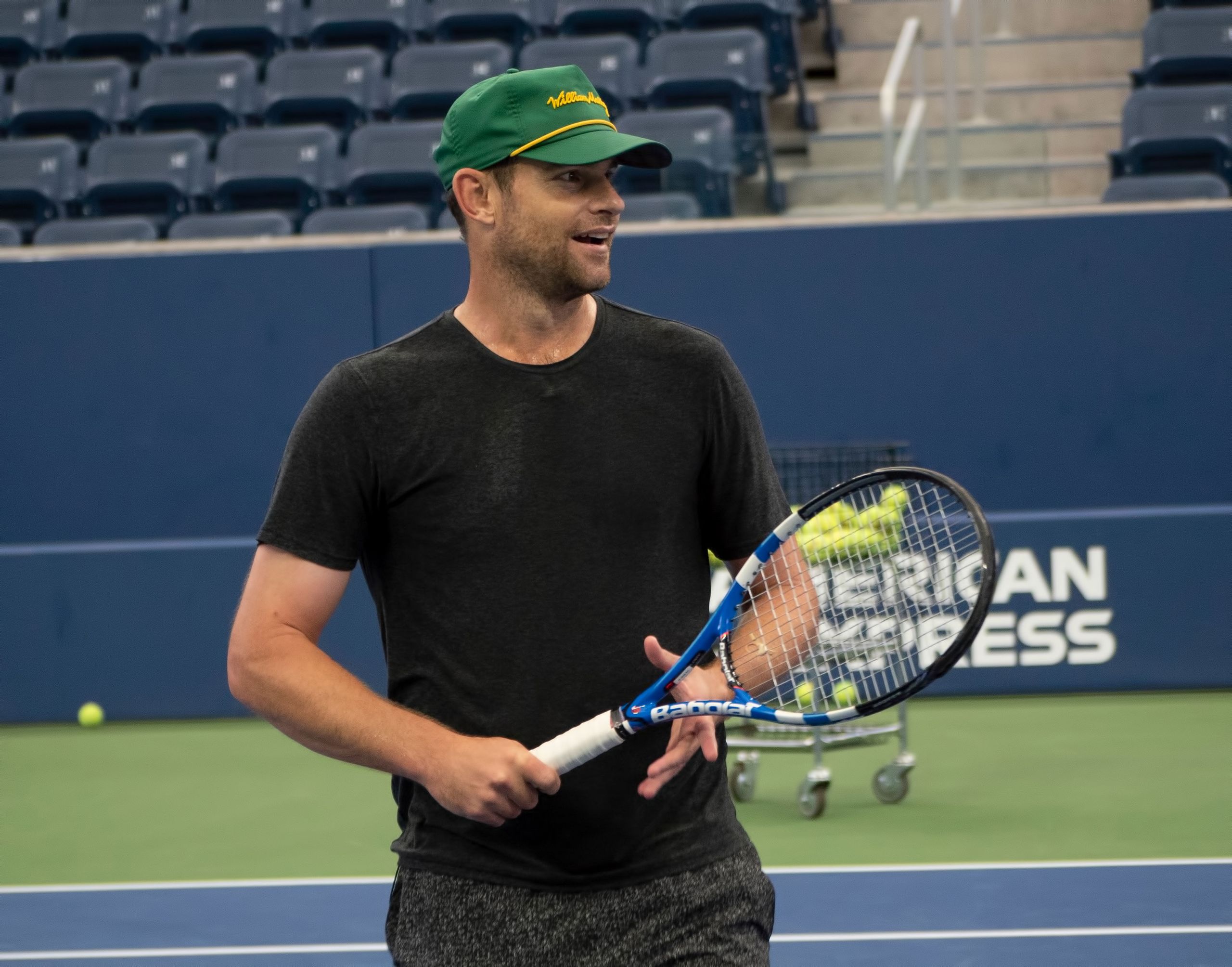 découvrez les deux meilleurs services d'andy roddick, l'un des joueurs de tennis les plus puissants et redoutables de l'histoire, et analysez pourquoi ils restent légendaires sur le court.