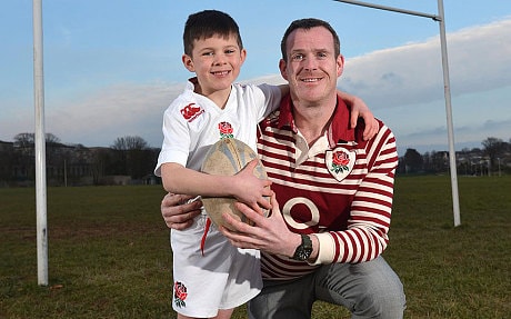 découvrez harry westlake, la mascotte virale devenue joueur clé de l'équipe u18 lors du tournoi des six nations.