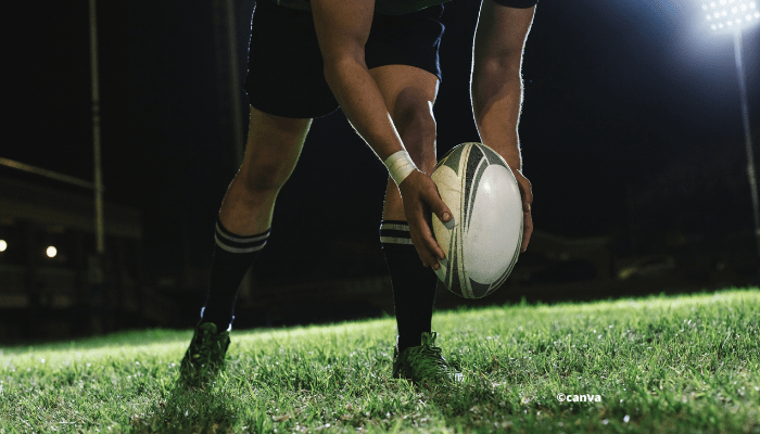 découvrez comment les entraîneurs de football s'inspirent des techniques et stratégies du rugby pour améliorer leurs performances et tactiques.