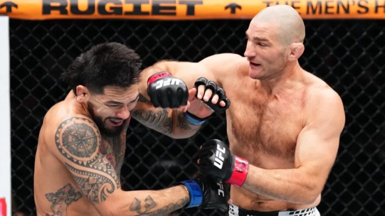 revivez la victoire impressionnante de strickland à l'ufc houston et découvrez ses chances de décrocher un combat pour le titre.
