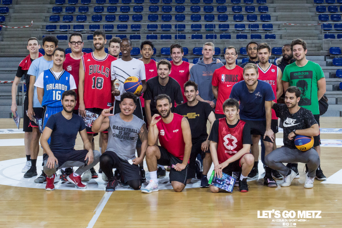 découvrez le top 10 des meilleurs joueurs des tournois de la conférence de basketball universitaire, leurs performances marquantes et leur impact sur la saison.
